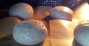 Wie gesund sind Backwaren aus Mandel- und Nussmehlen glutenfreie Low Carb Brote im Ofen