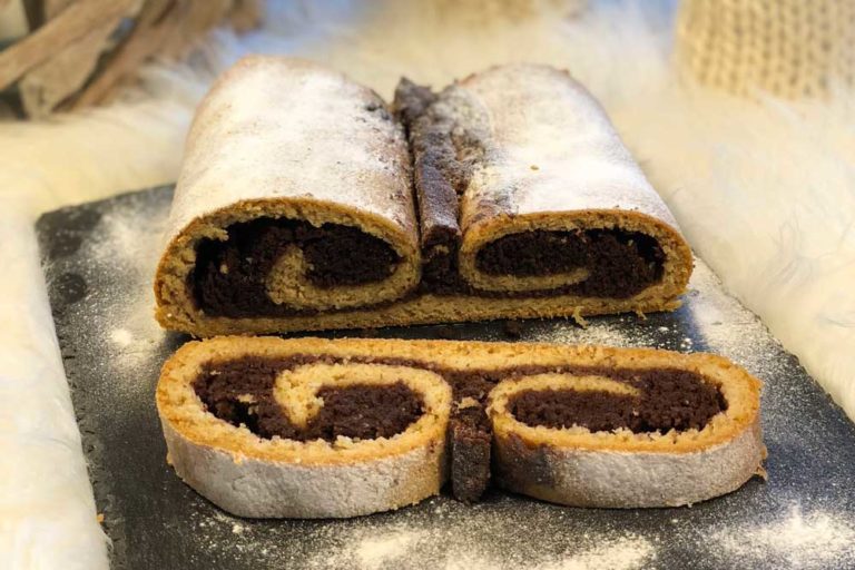 Rezept Gewickelter Marzipan-Rum-Schoko-Stollen lowcarb keto - Dr ...