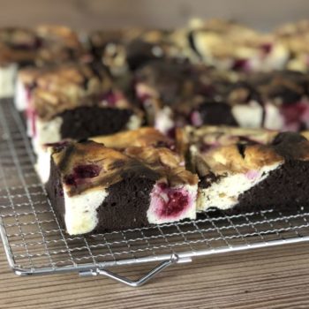 Rezept Cheesecake-Brownies mit Himbeeren lowcarb glutenfrei