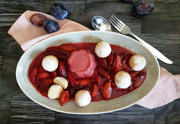 Rezept Quarkknödel aus dem Backrohr mit Zwetschgenpudding an ...