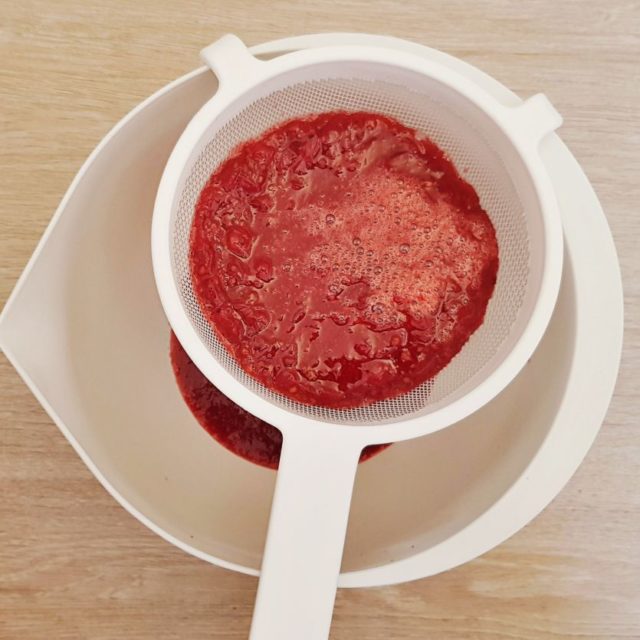 Rezept Johannisbeercreme für Torten, Desserts, Eis, Fluff lowcarb ...