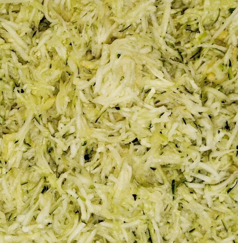 Rezept Zucchini Käse Ecken mit Tomaten Joghurt Dip low-carb keto ...