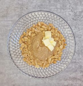Rezept Karamell Erdnuss Müsli Granola low-carb keto glutenfrei