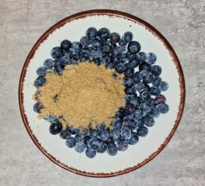 Rezept Hüttenkäse Blaubeer Cheesecake low-carb keto glutenfrei