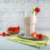 Protein MILCHSHAKE Erdbeer Proteinshake Ketoshake Proteinpulver - fertiges Getränk