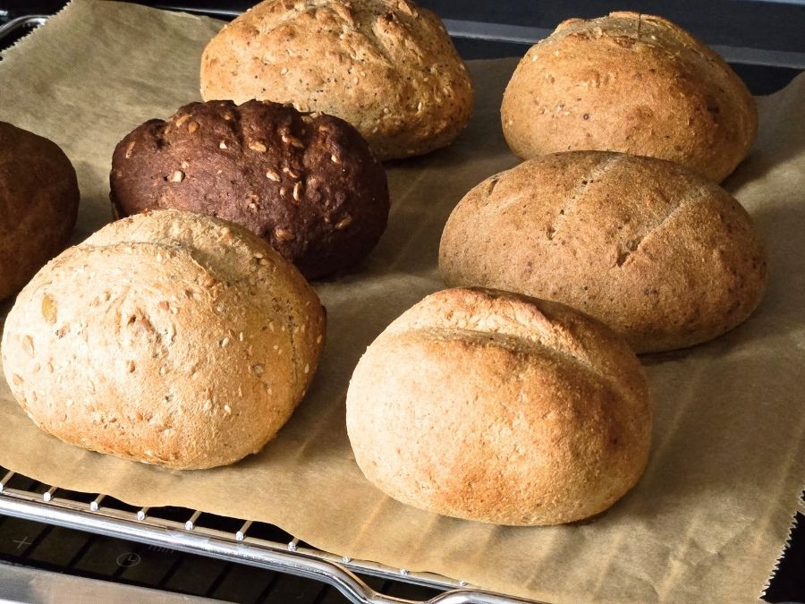 Brot ist fertig gebacken (1)
